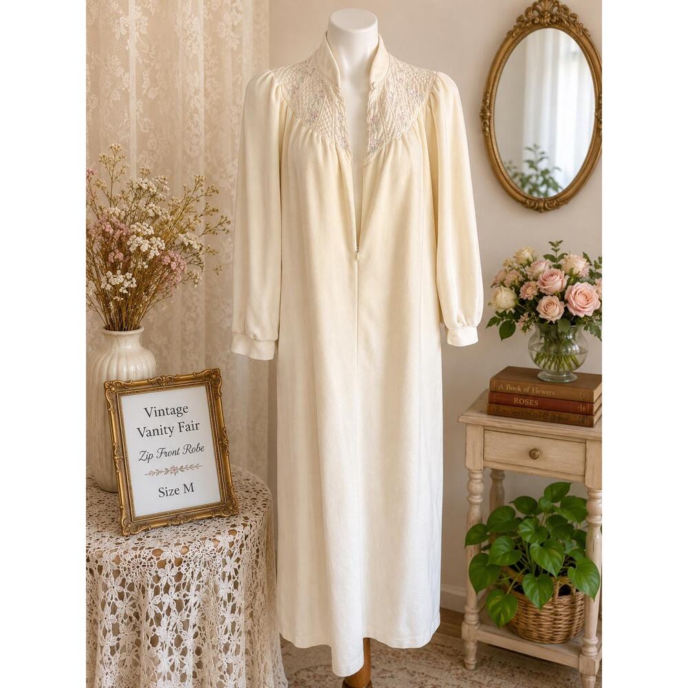 Vintage Vanity Fair Zip Front Robe Cream Ivory Embroidered Quilted Yoke Size M